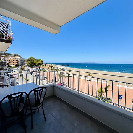 Affacciati Sulle Eolie Sul Lungomare Marina Patti