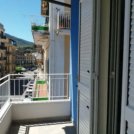 Affacciati Sulle Eolie Sul Lungomare Marina Apartamento *